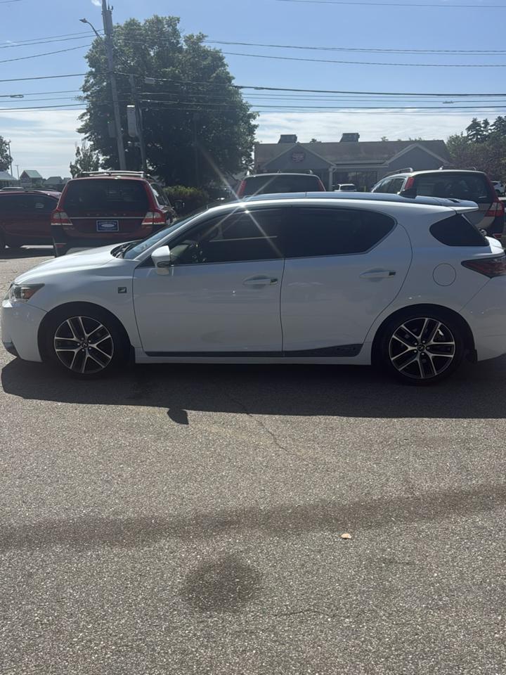 Lexus CT 200h Base 2014