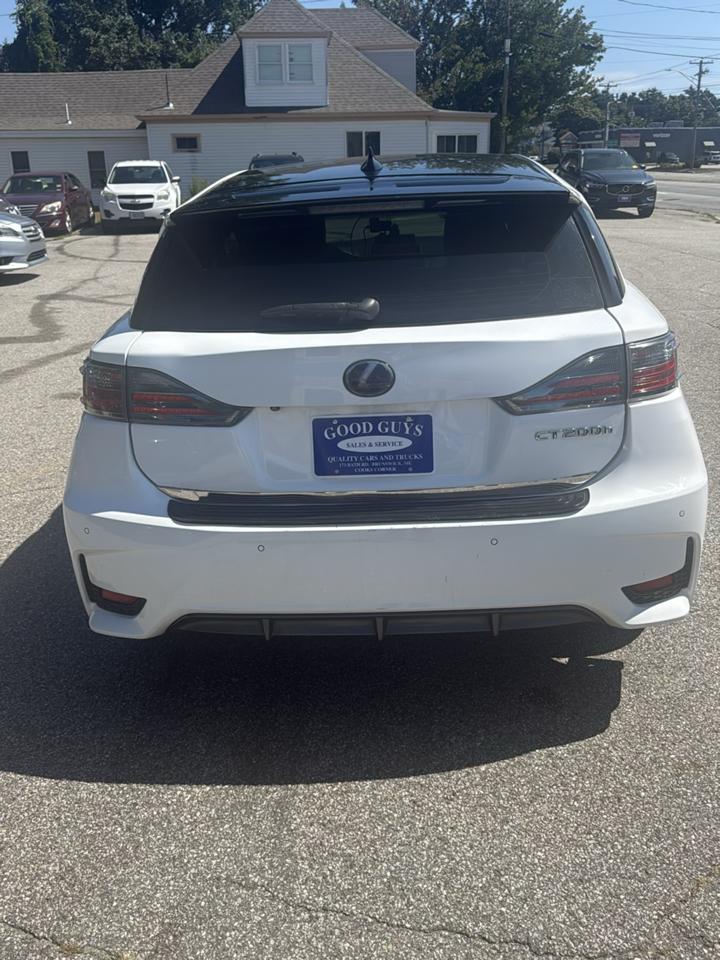 Lexus CT 200h Base 2014