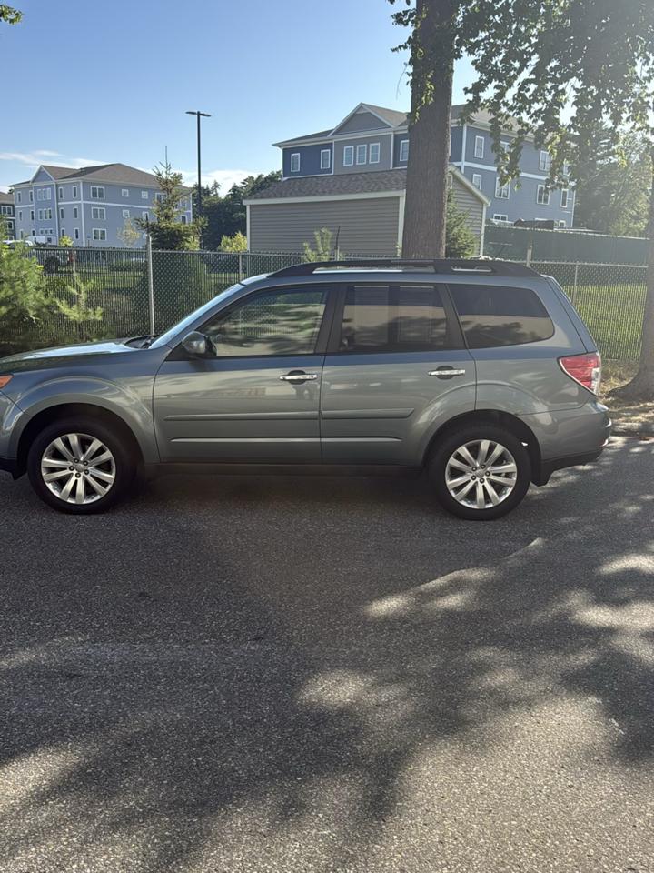 Subaru Forester 2.5X Limited 2012