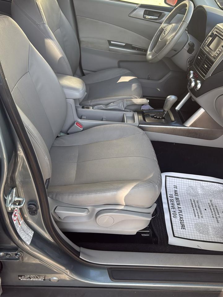 Subaru Forester 2.5X Limited 2012