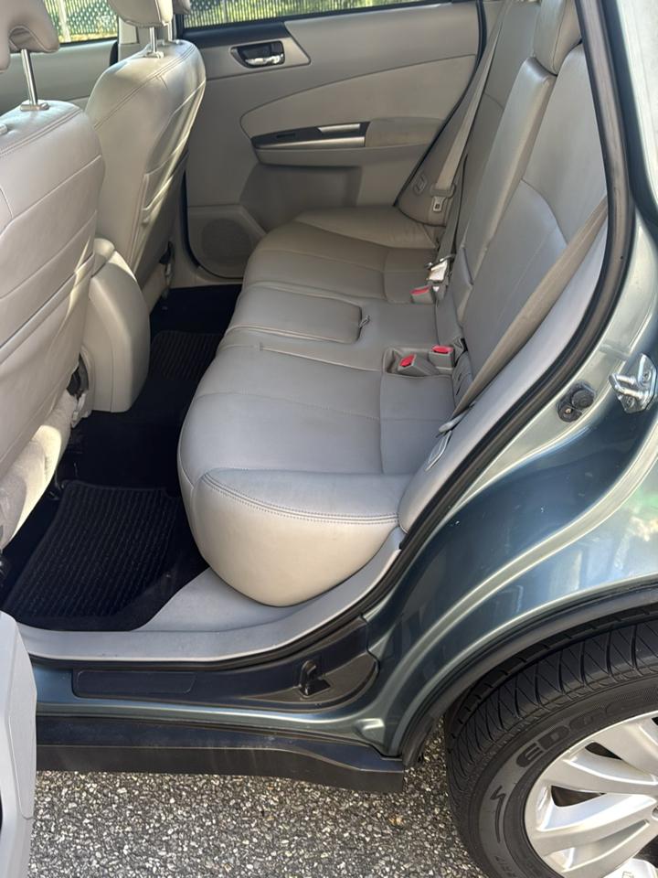 Subaru Forester 2.5X Limited 2012