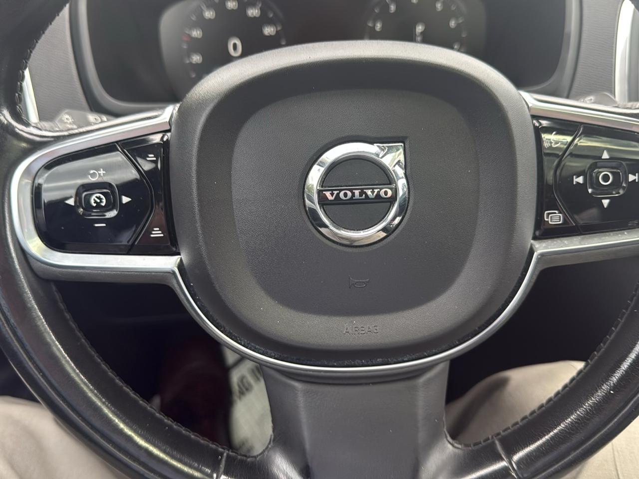 Volvo XC90 T5 Momentum 2021