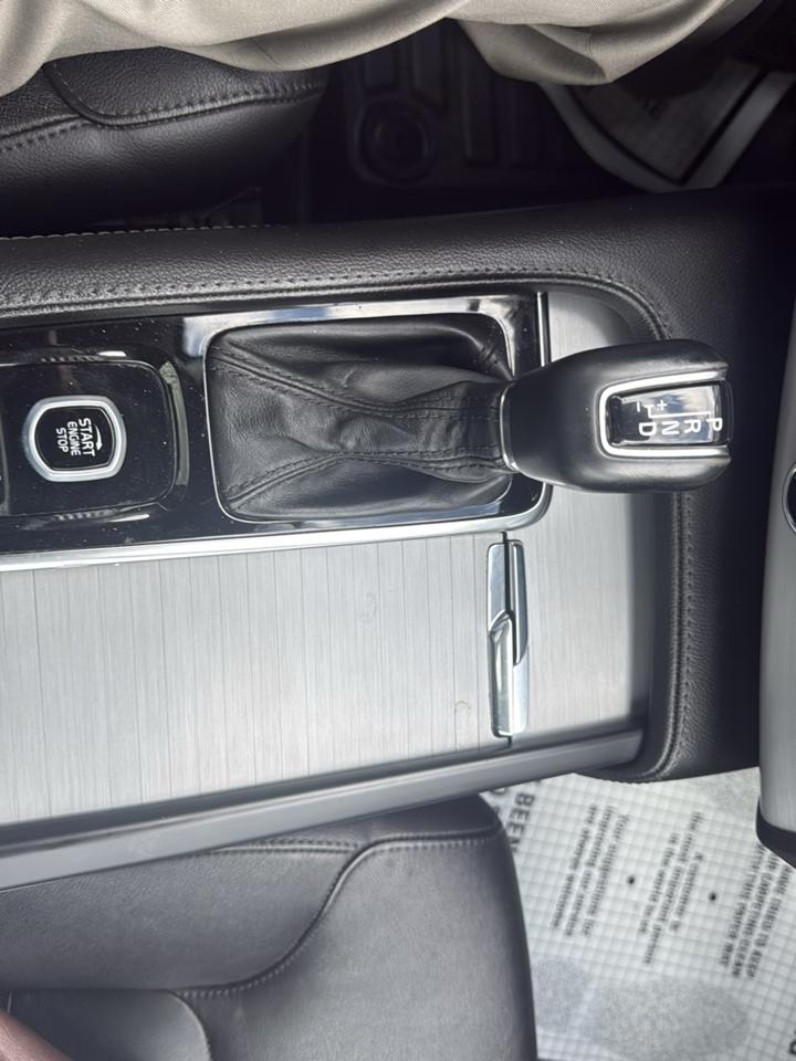 Volvo XC90 T5 Momentum 2021