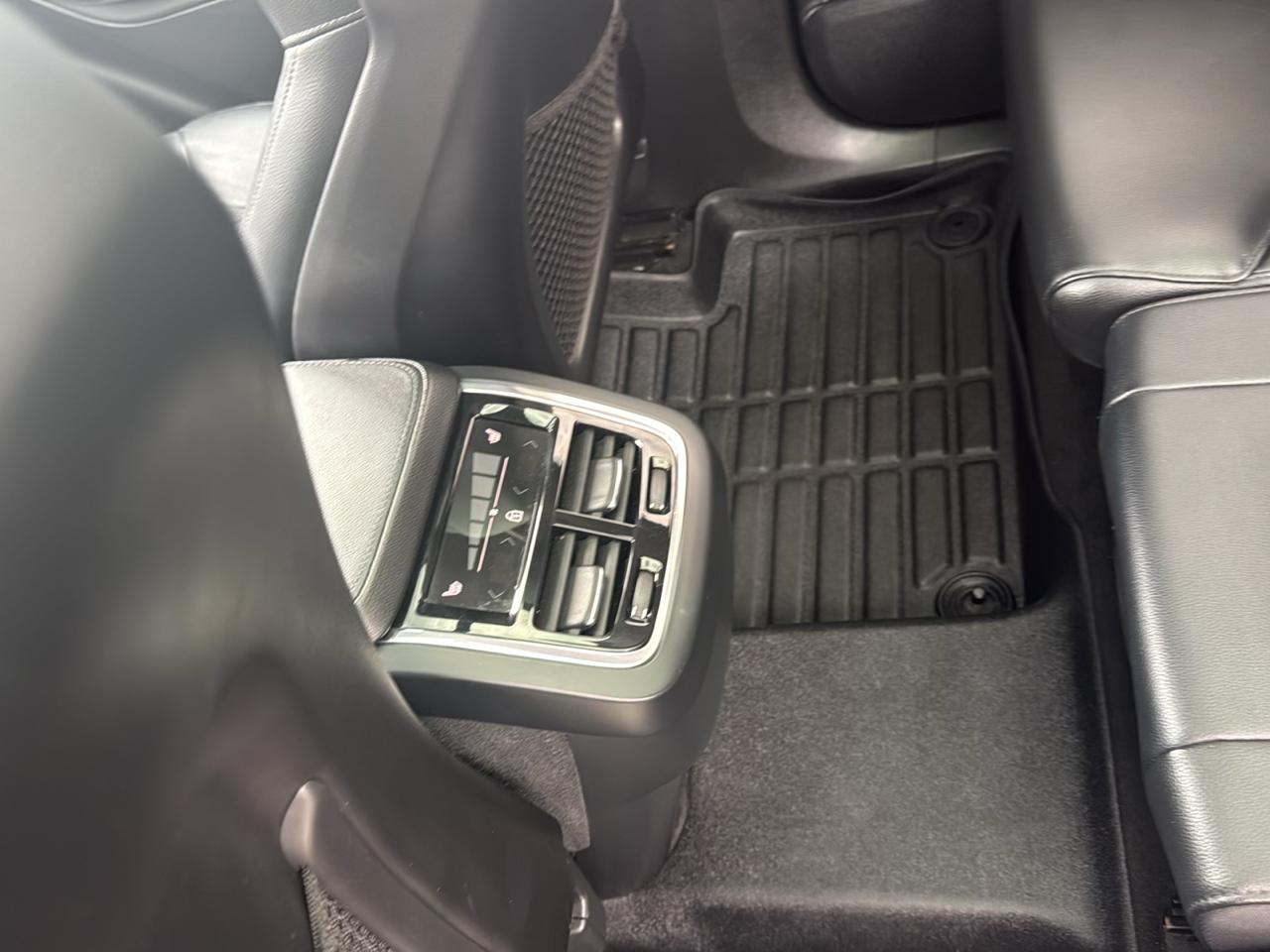 Volvo XC90 T5 Momentum 2021