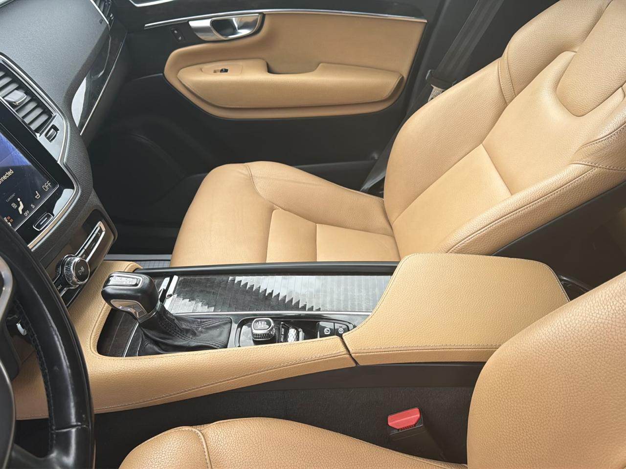 Volvo XC90 T6 Momentum AWD 2018
