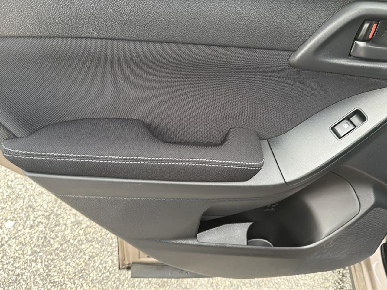 Subaru Forester 2.5i Limited 2014