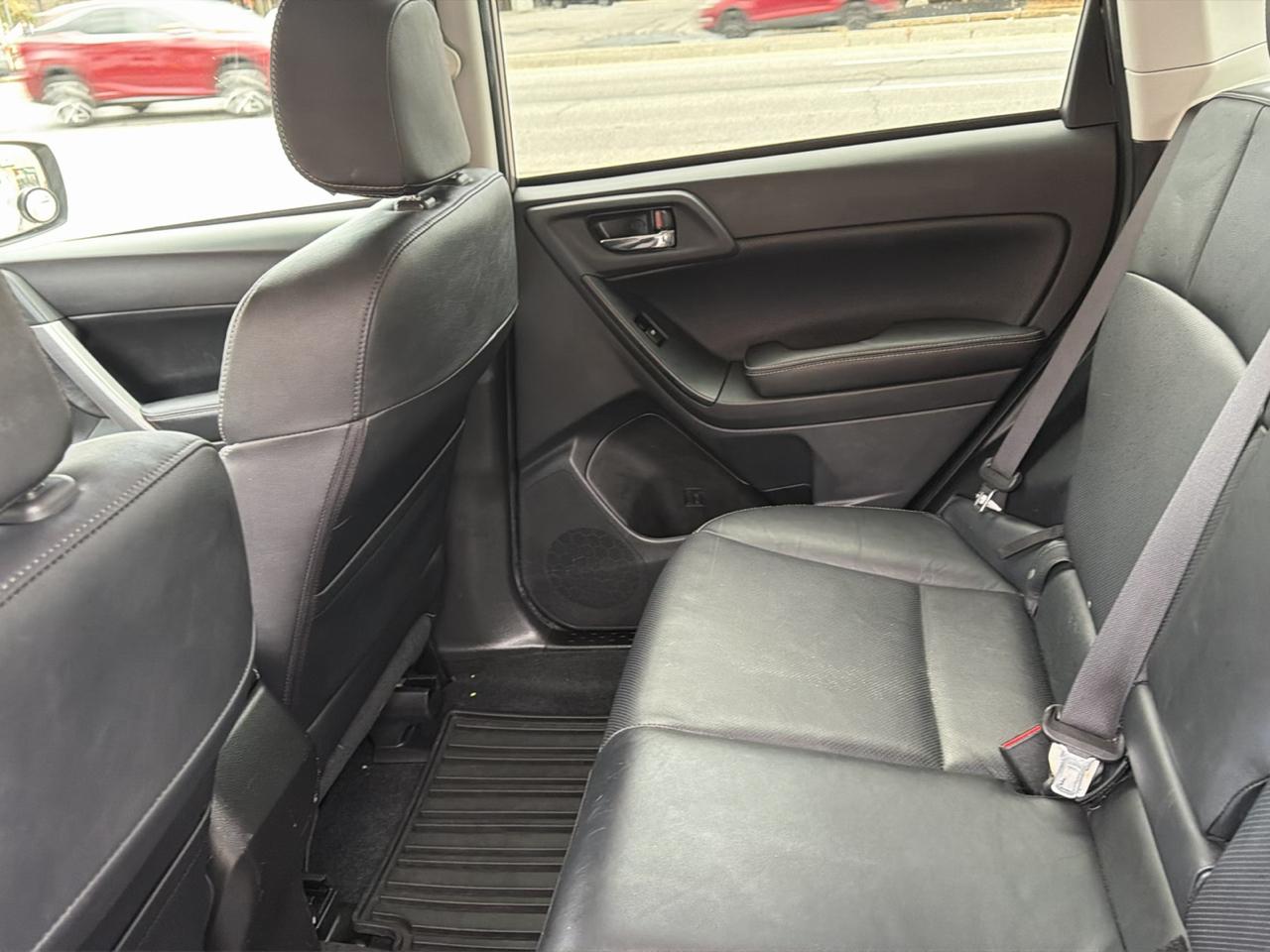 Subaru Forester 2.5i Limited 2014