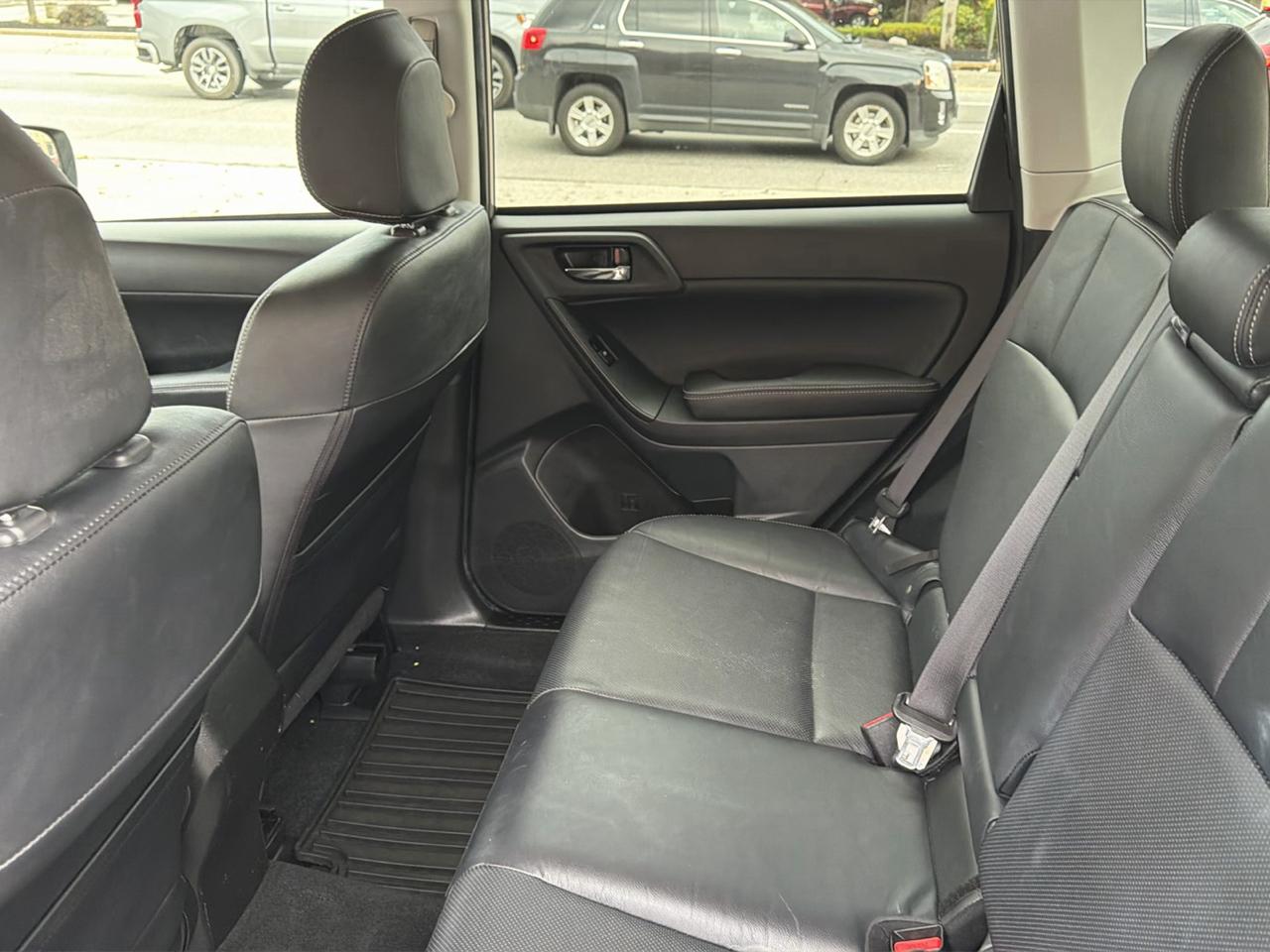 Subaru Forester 2.5i Limited 2014