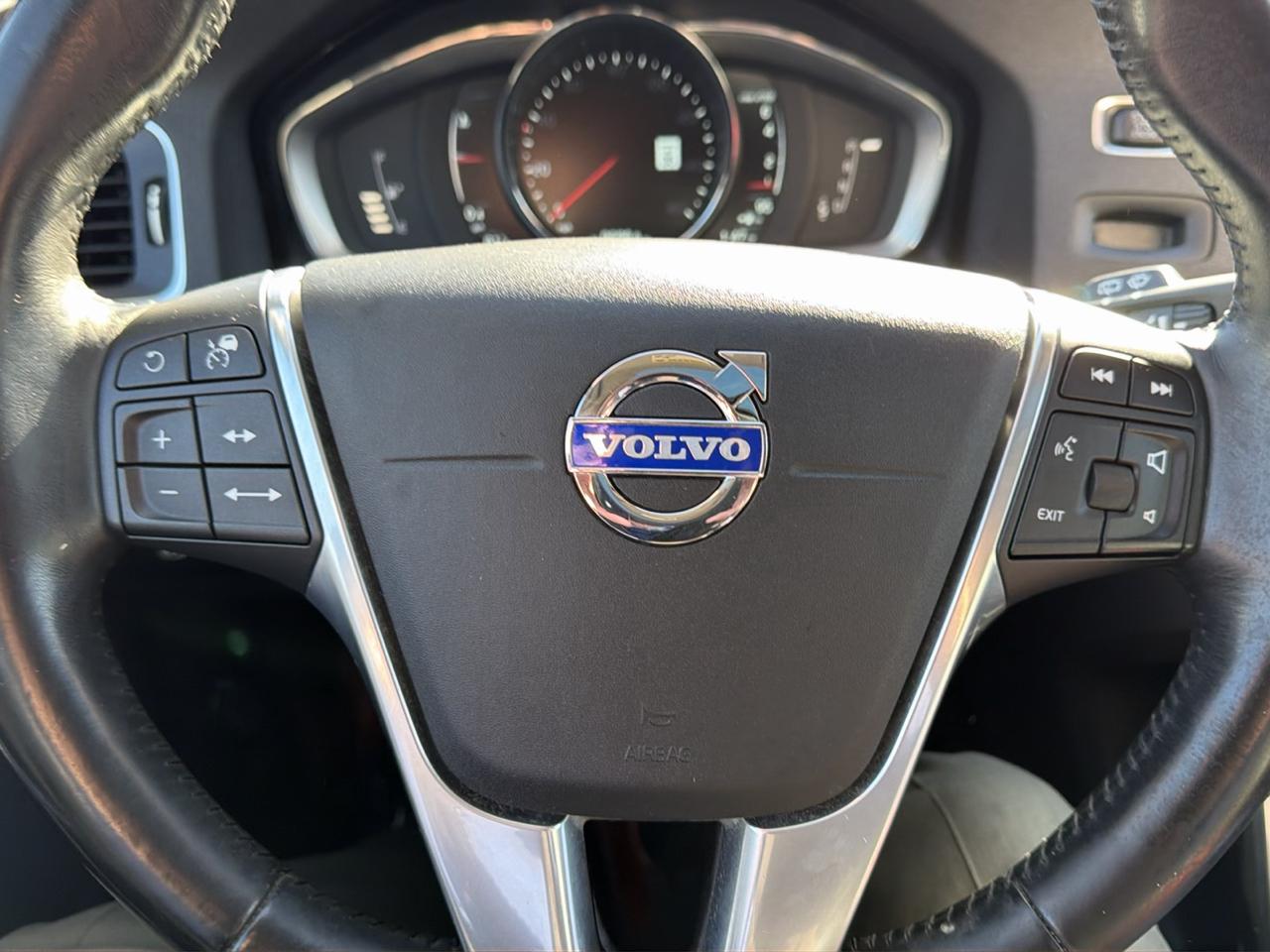 Volvo V60 Cross Country T5 Platinum 2015