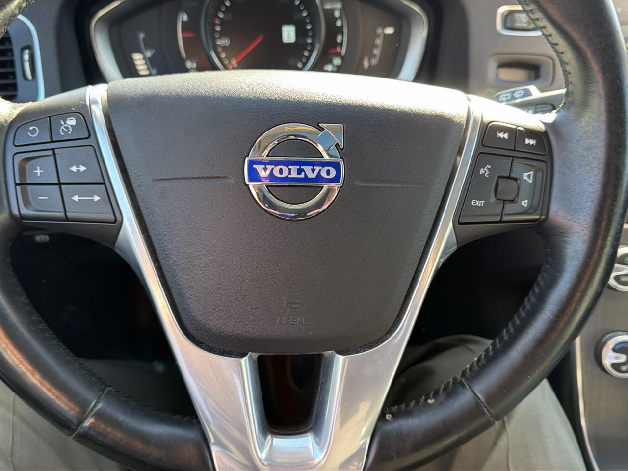 Volvo V60 Cross Country T5 Platinum 2015