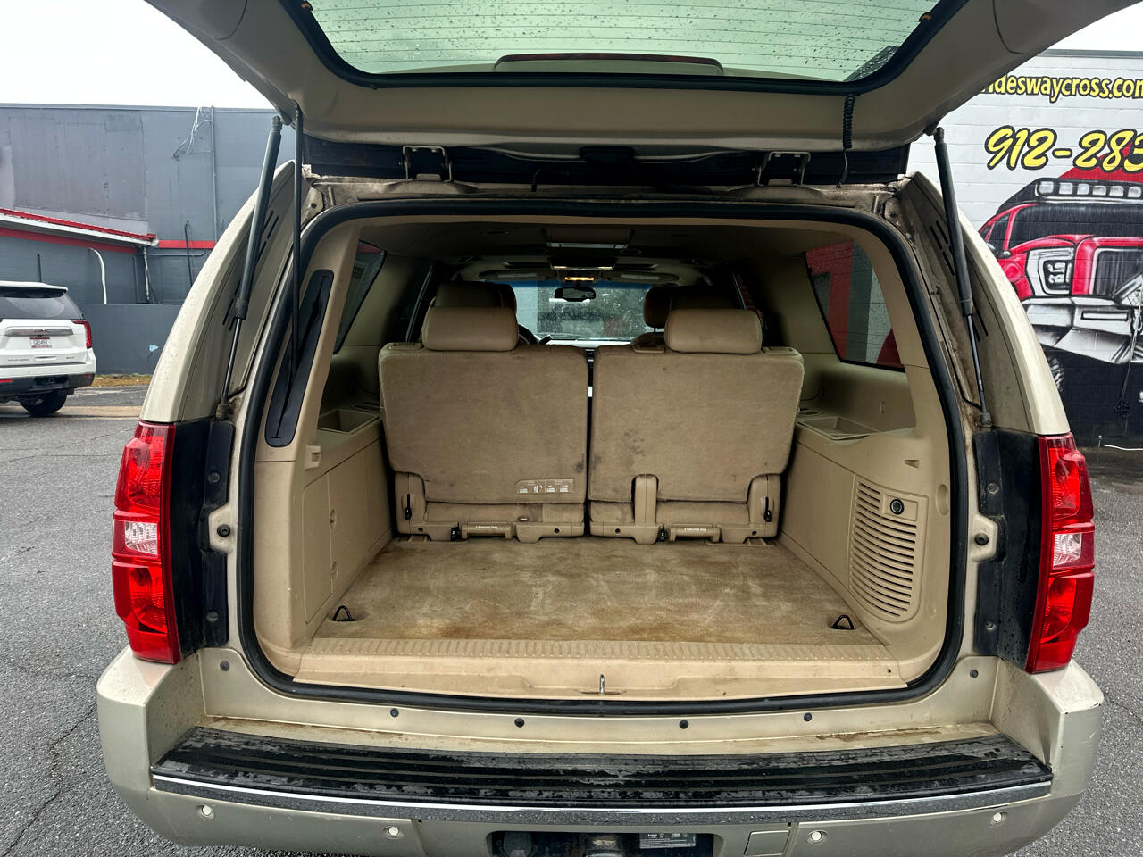 Chevrolet Suburban LTZ 1500 2WD 2012