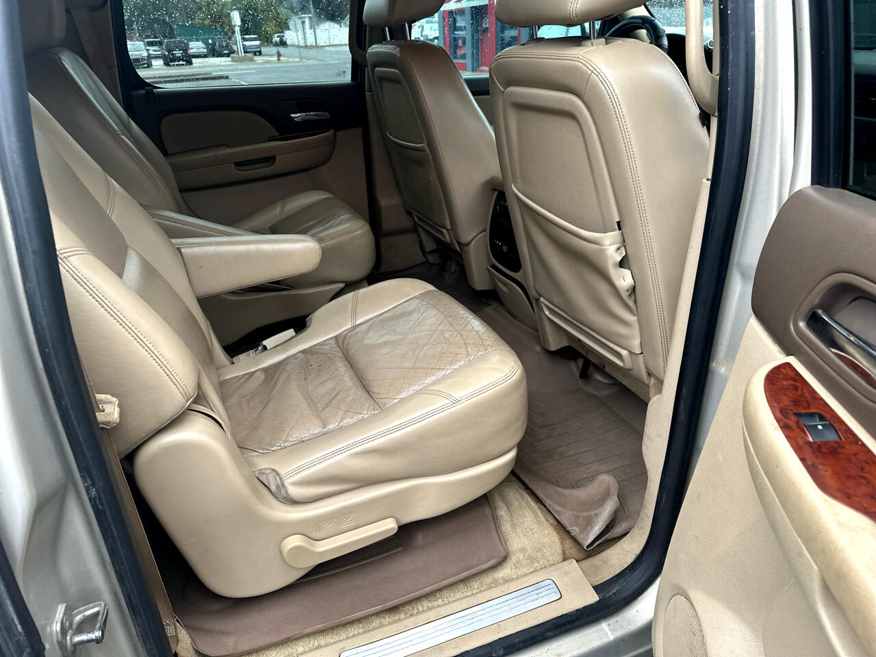 Chevrolet Suburban LTZ 1500 2WD 2012