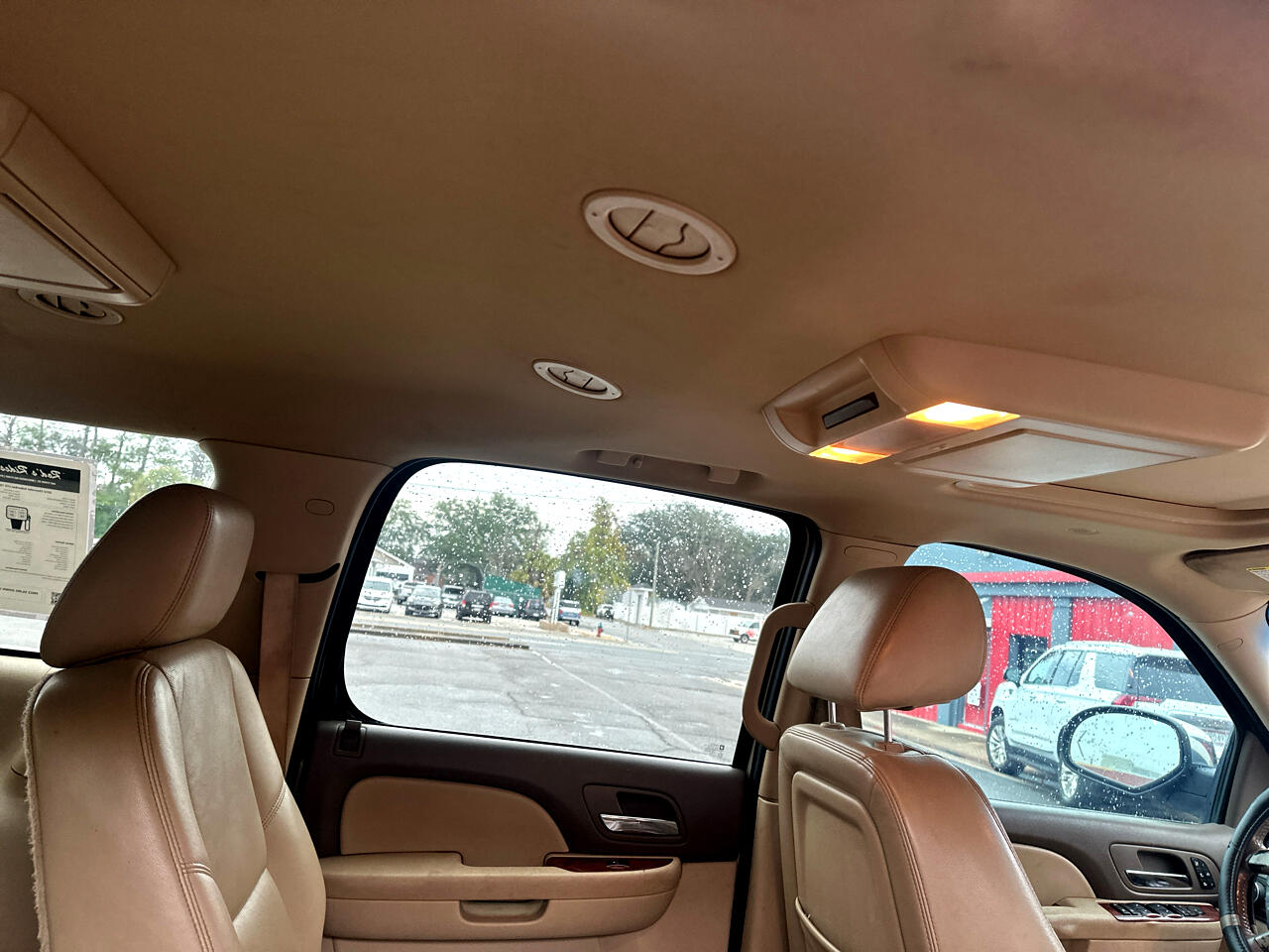 Chevrolet Suburban LTZ 1500 2WD 2012