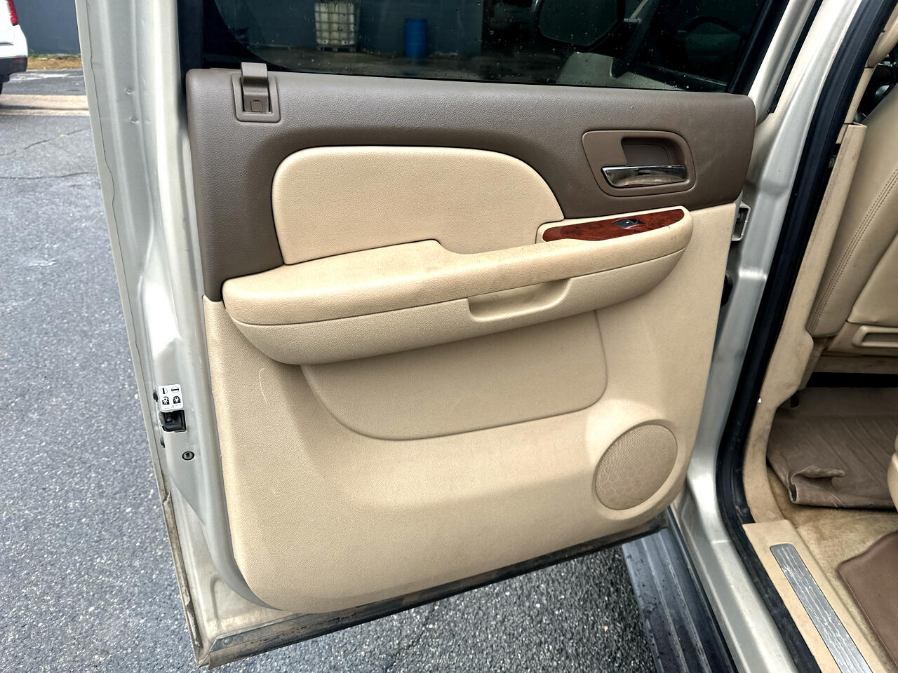 Chevrolet Suburban LTZ 1500 2WD 2012