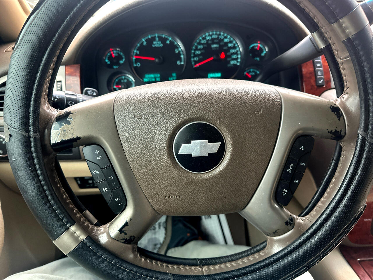 Chevrolet Suburban LTZ 1500 2WD 2012