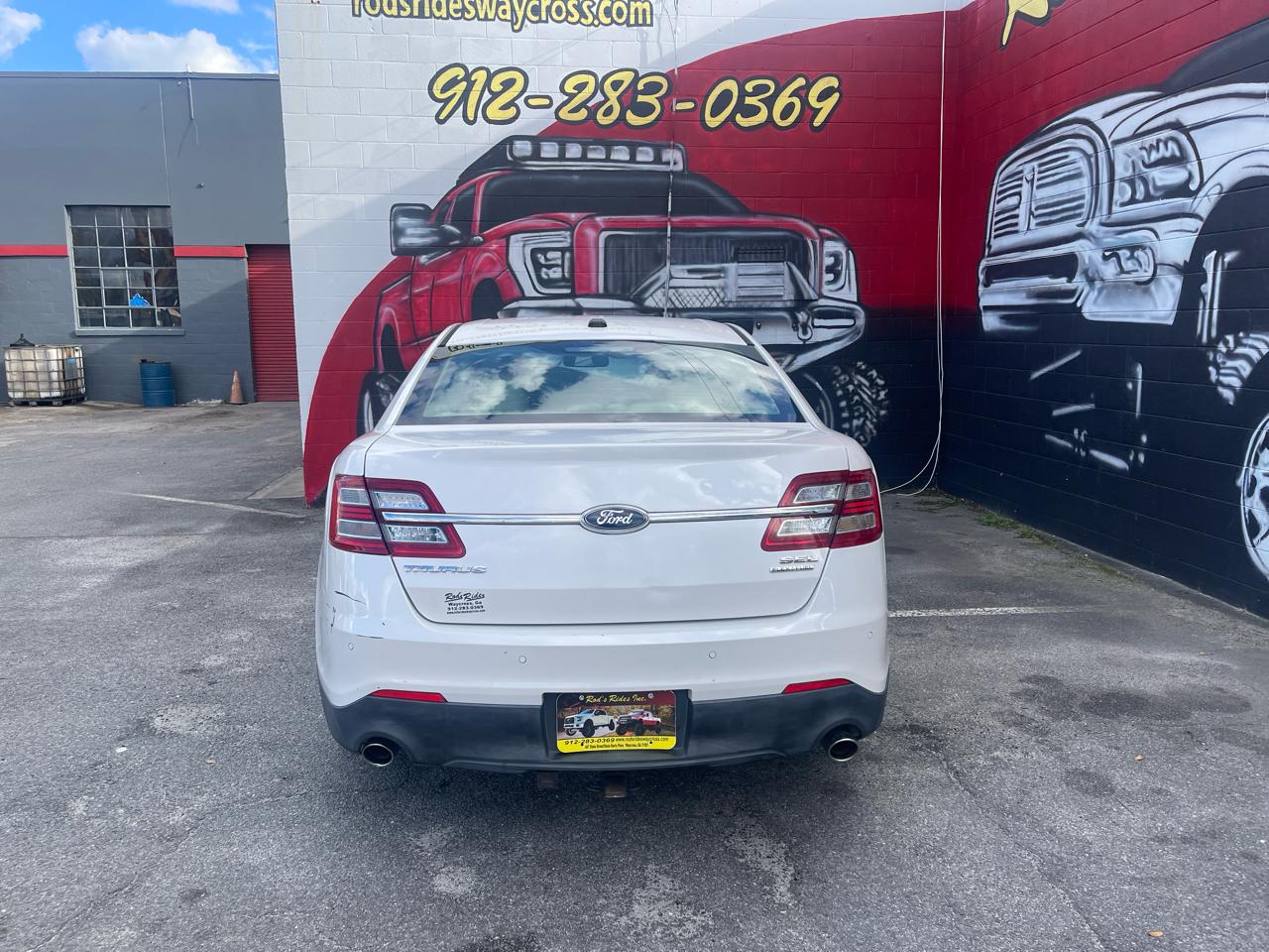 Ford Taurus SEL FWD 2013