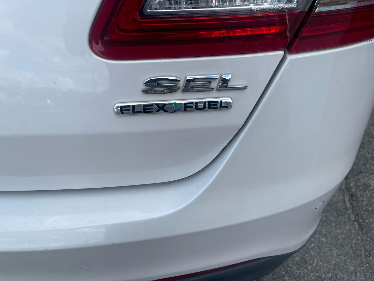 Ford Taurus SEL FWD 2013