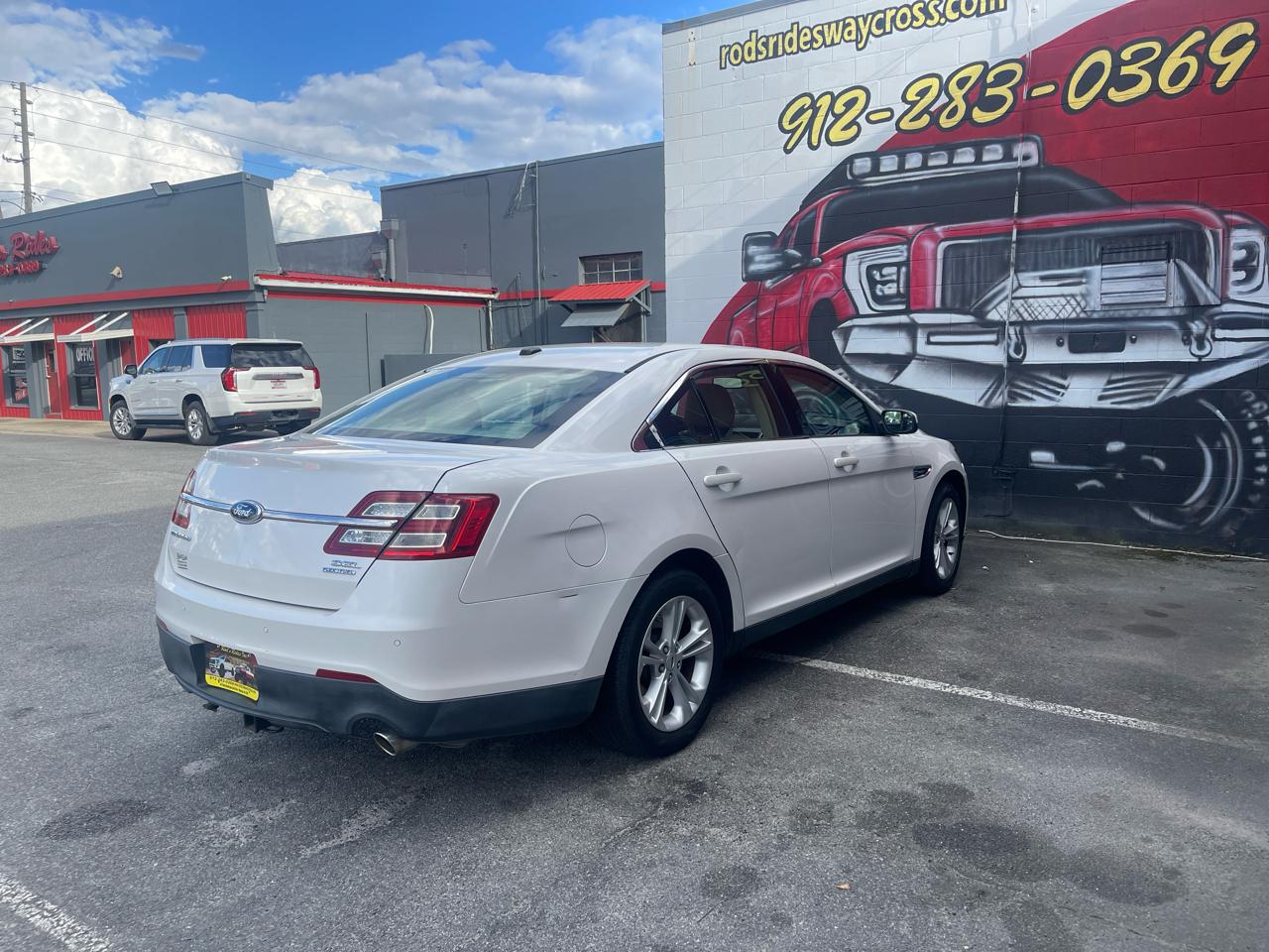 Ford Taurus SEL FWD 2013