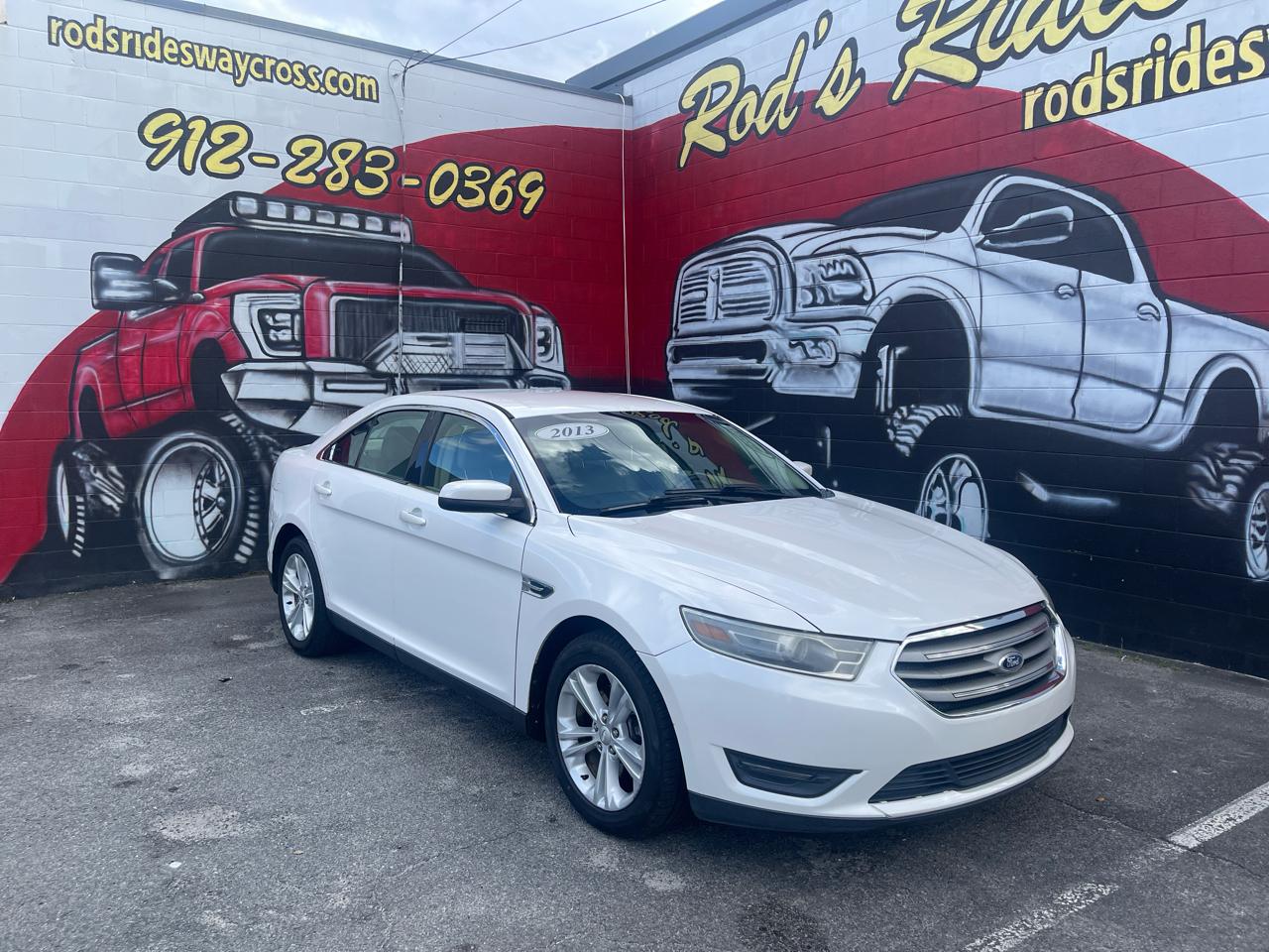 Ford Taurus SEL FWD 2013