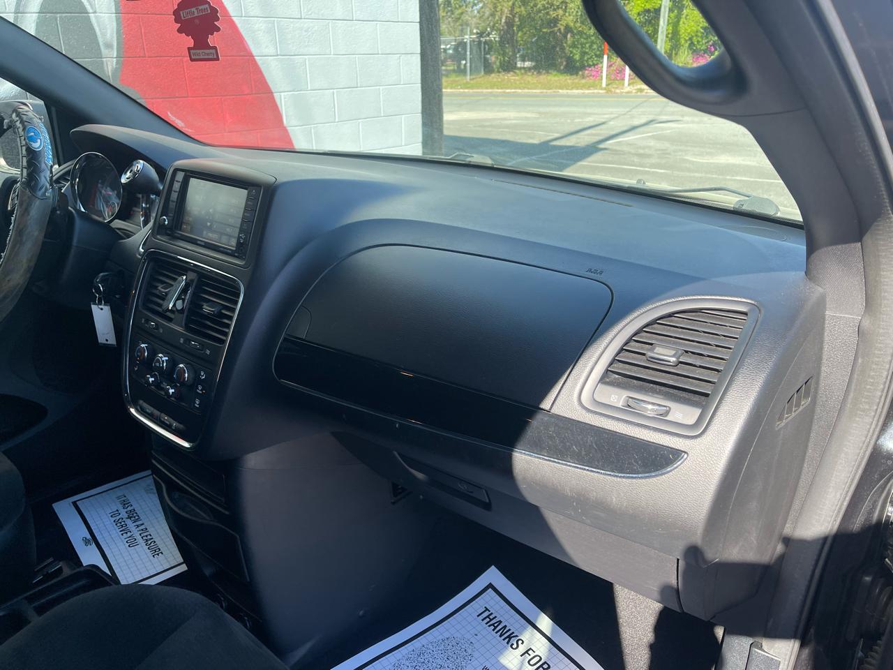 Dodge Grand Caravan SE 2016