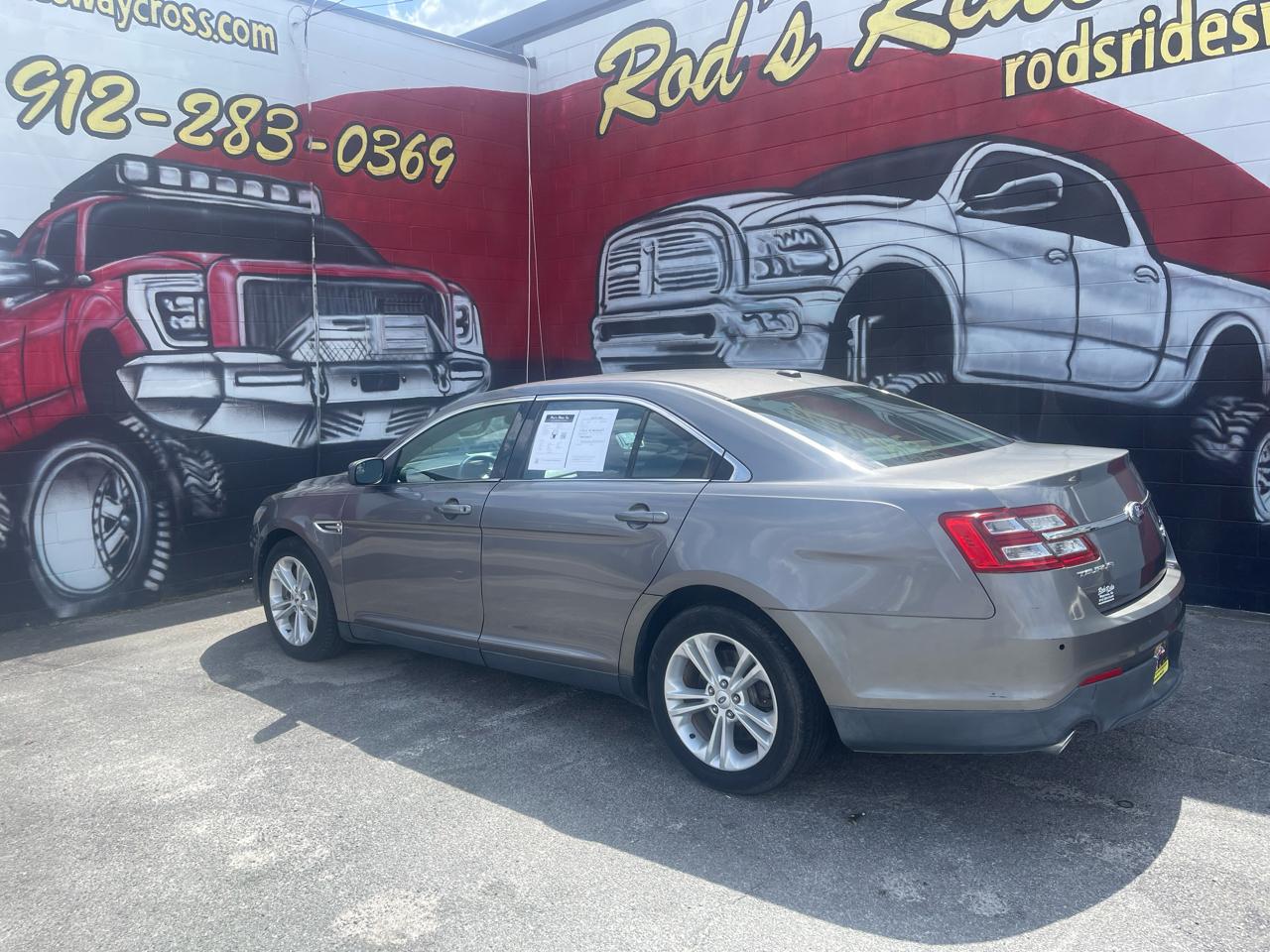 Ford Taurus SEL FWD 2013