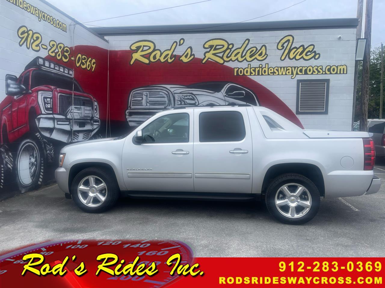 Chevrolet Avalanche LS 2WD 2011