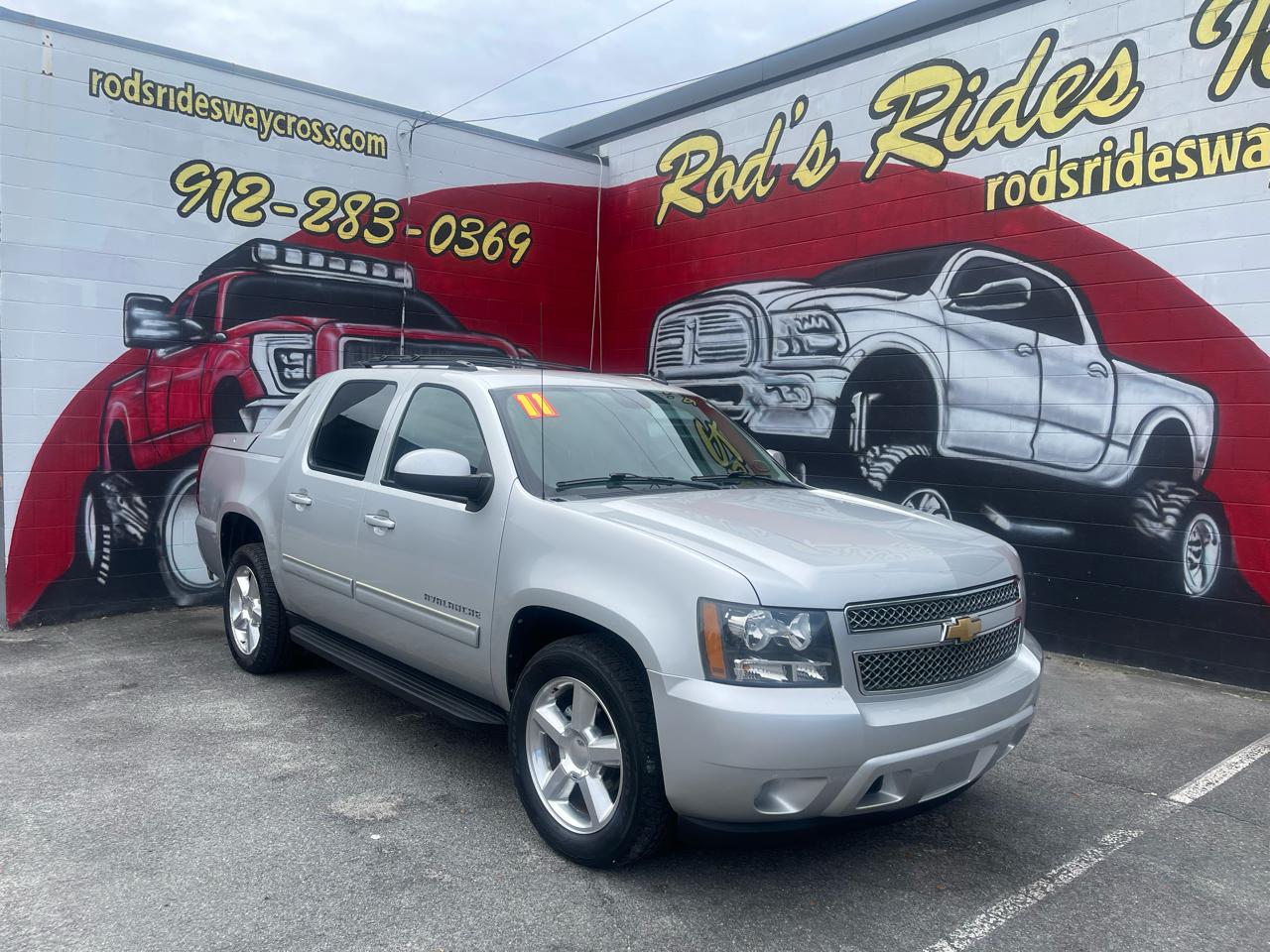 Chevrolet Avalanche LS 2WD 2011