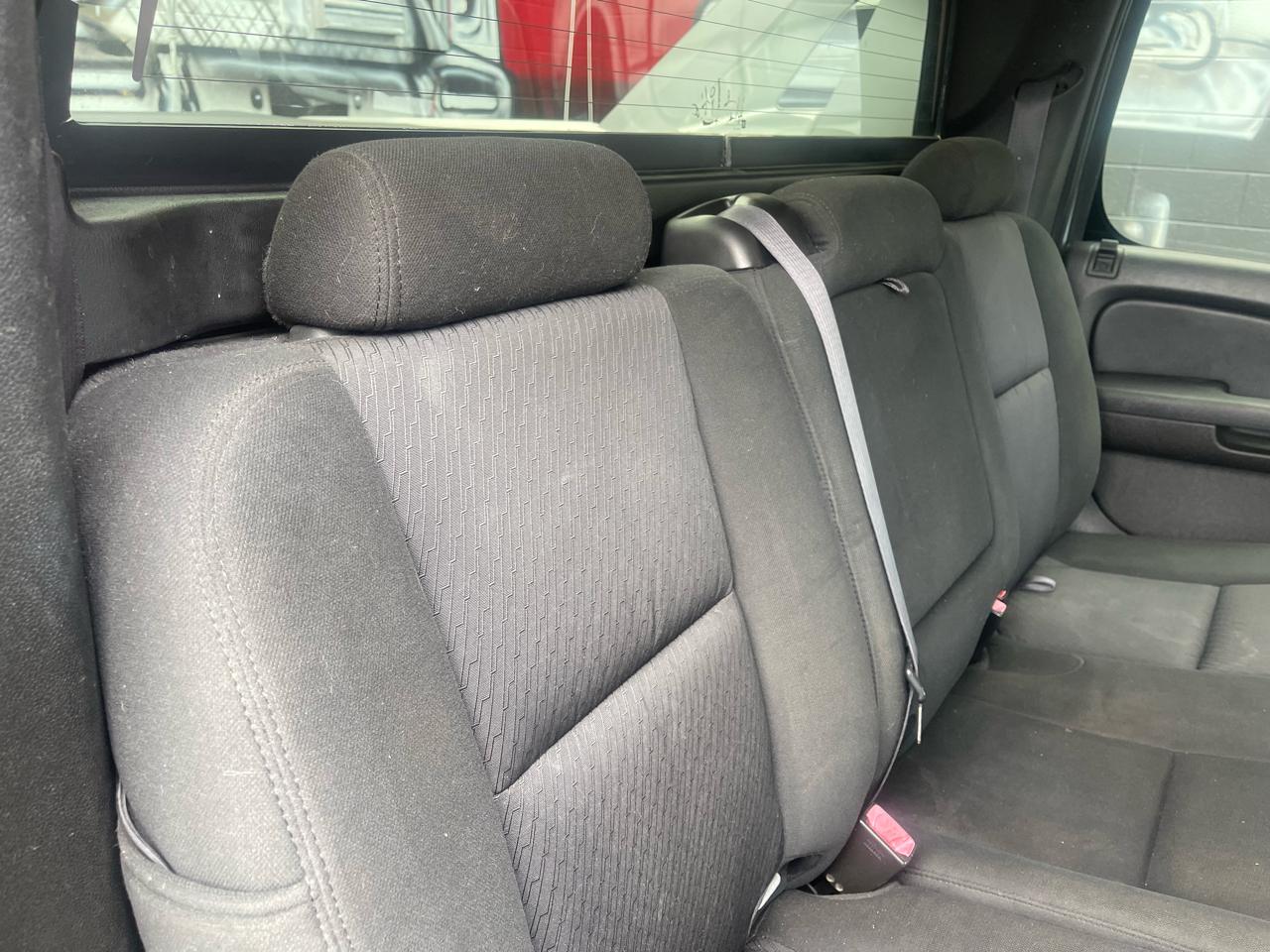 Chevrolet Avalanche LS 2WD 2011