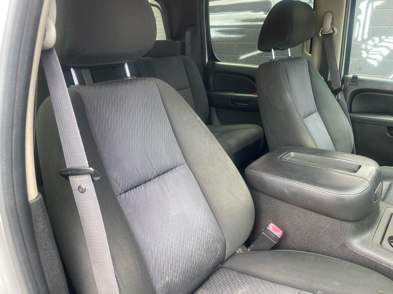 Chevrolet Avalanche LS 2WD 2011