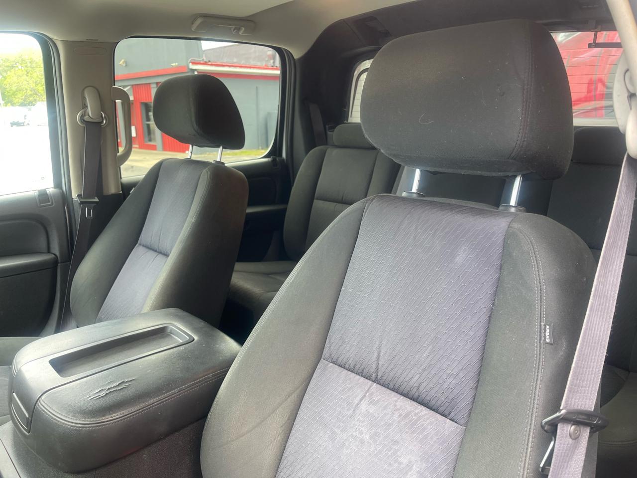 Chevrolet Avalanche LS 2WD 2011