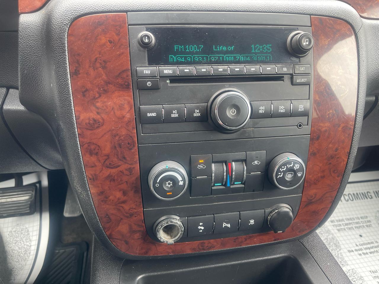 Chevrolet Avalanche LS 2WD 2011