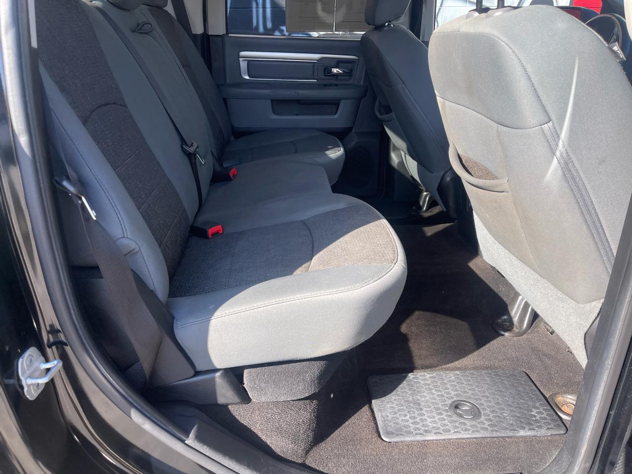 RAM 1500 SLT Crew Cab LWB 4WD 2014