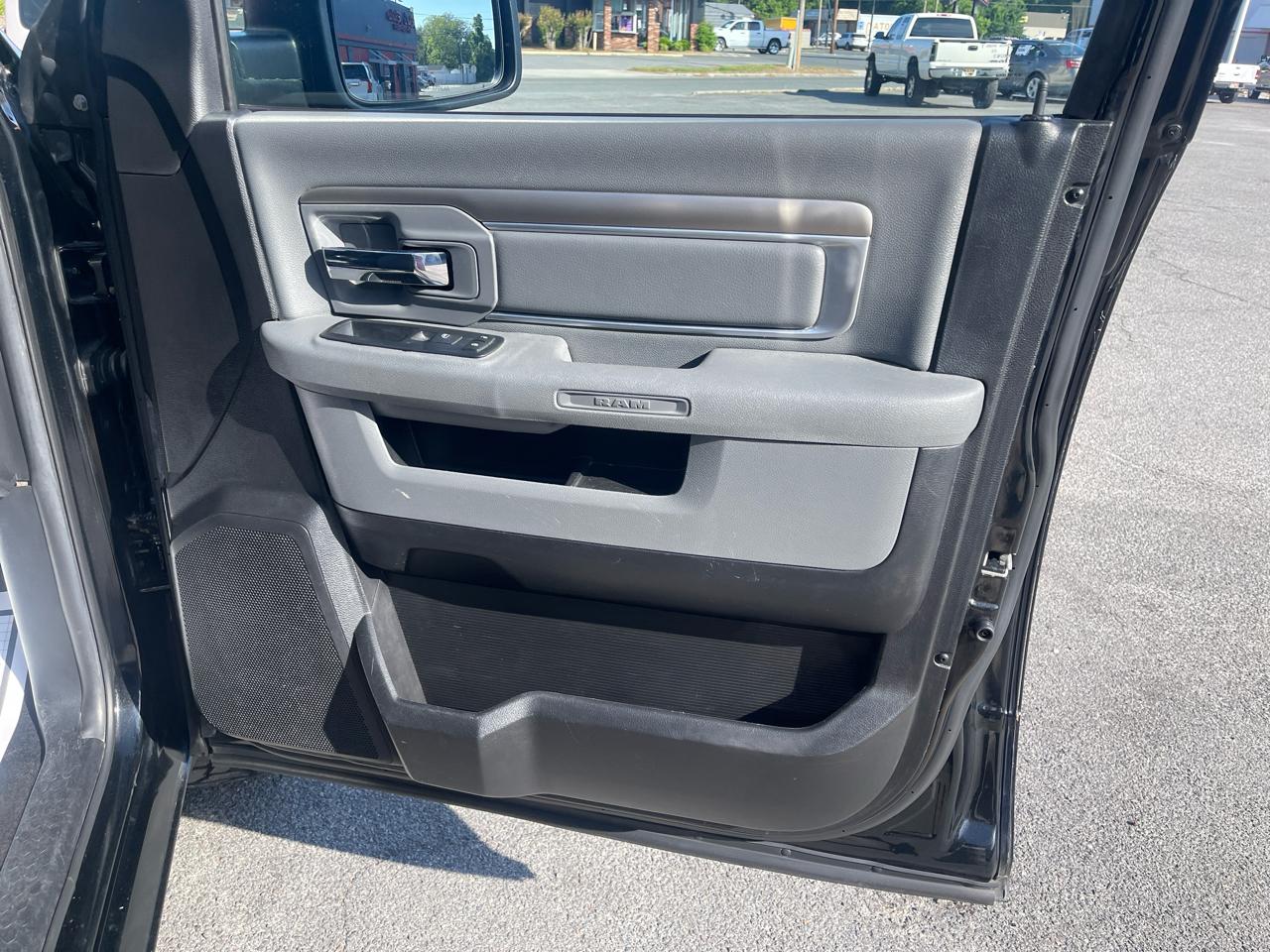 RAM 1500 SLT Crew Cab LWB 4WD 2014