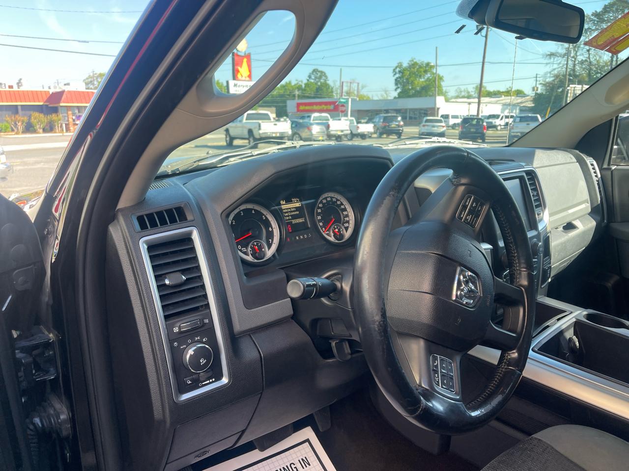 RAM 1500 SLT Crew Cab LWB 4WD 2014