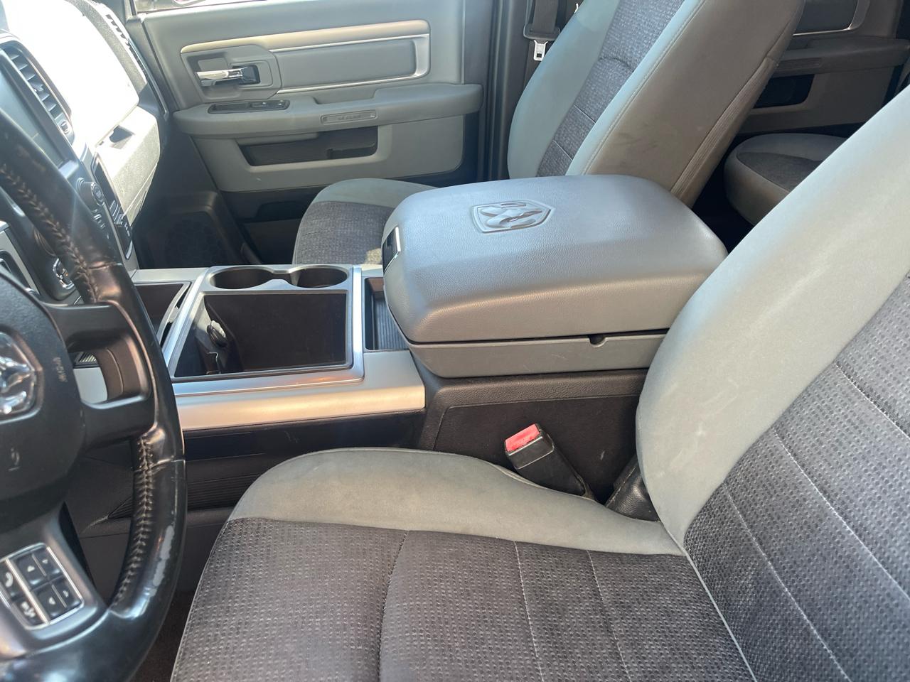 RAM 1500 SLT Crew Cab LWB 4WD 2014