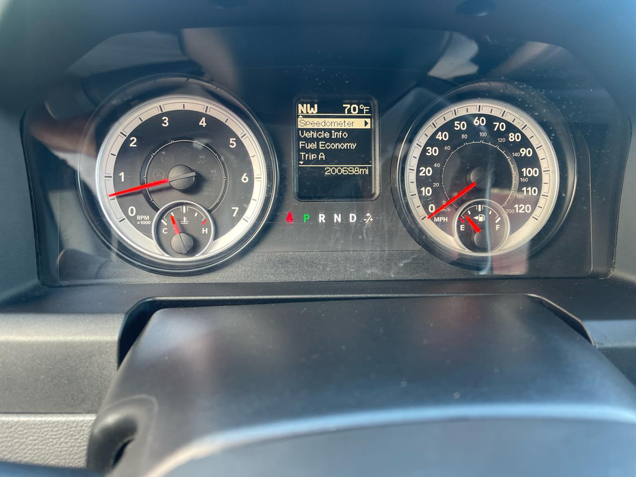 RAM 1500 SLT Crew Cab LWB 4WD 2014