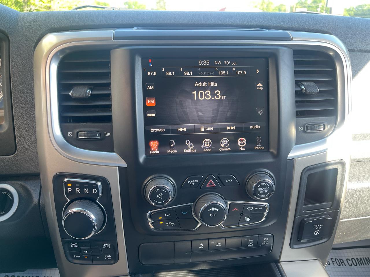 RAM 1500 SLT Crew Cab LWB 4WD 2014