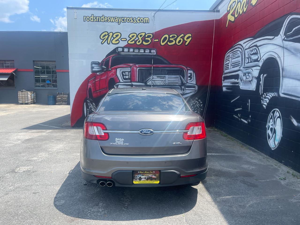 Ford Taurus SEL FWD 2012