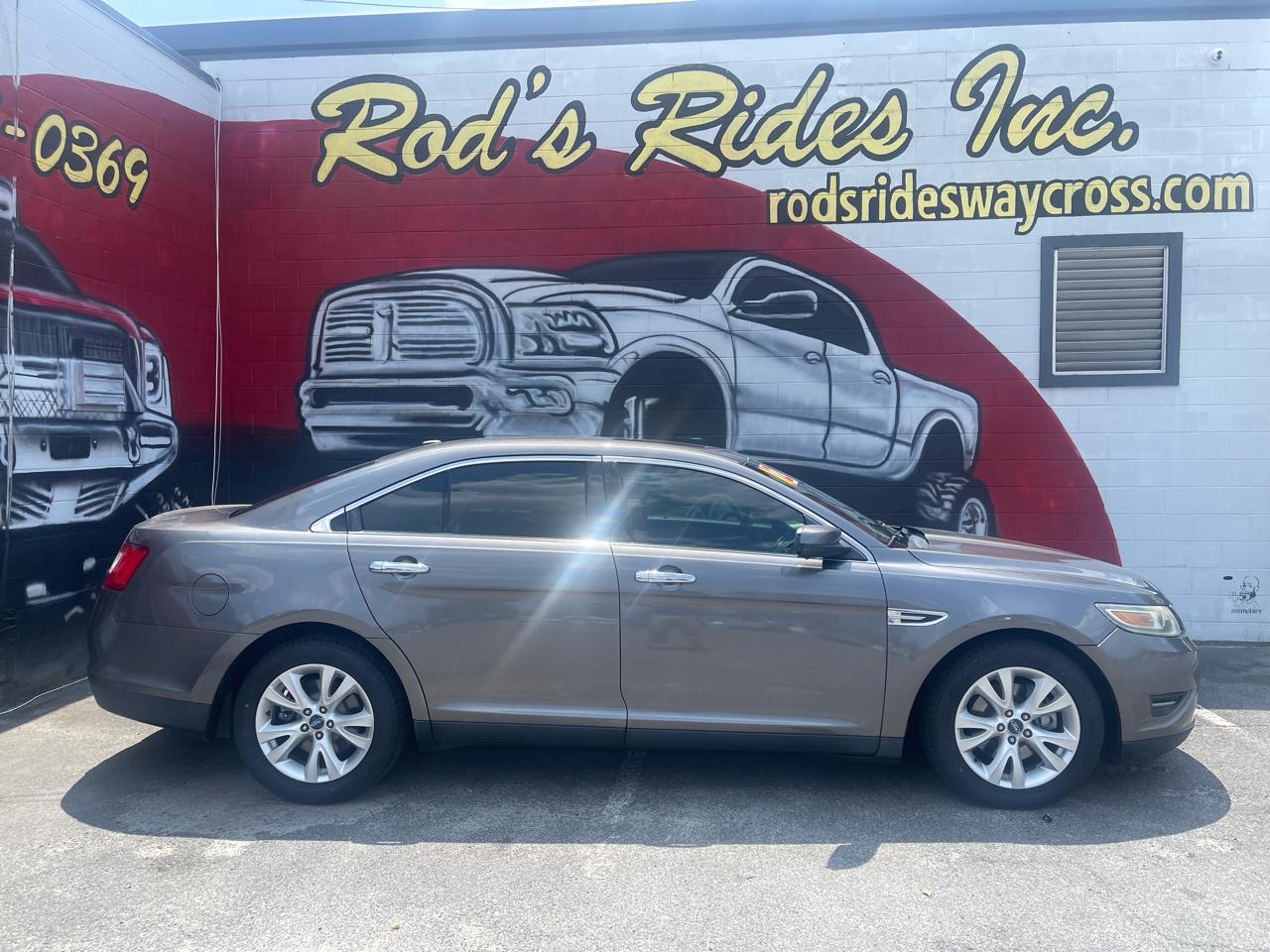 Ford Taurus SEL FWD 2012