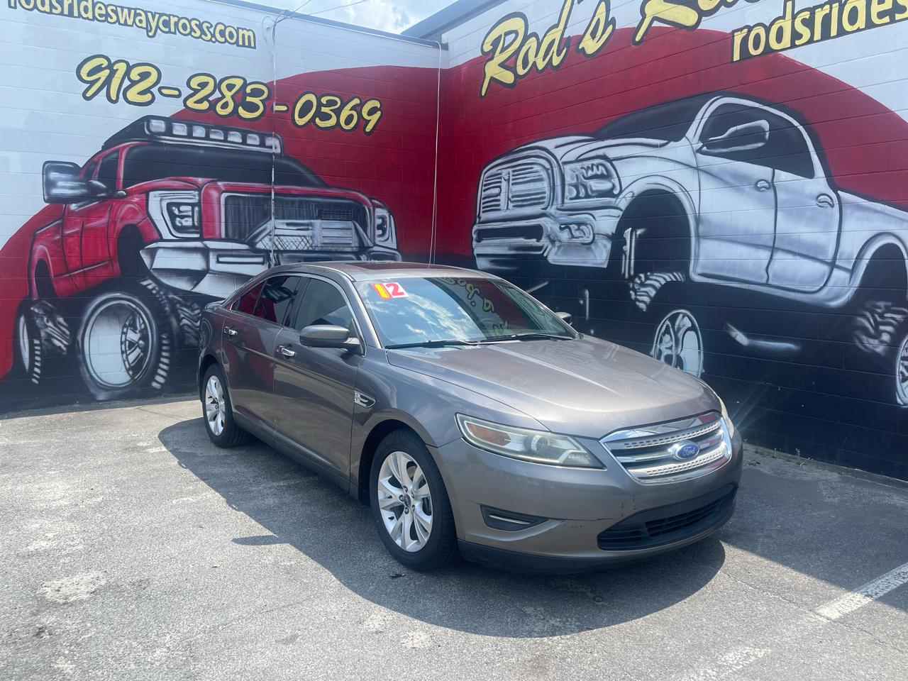 Ford Taurus SEL FWD 2012