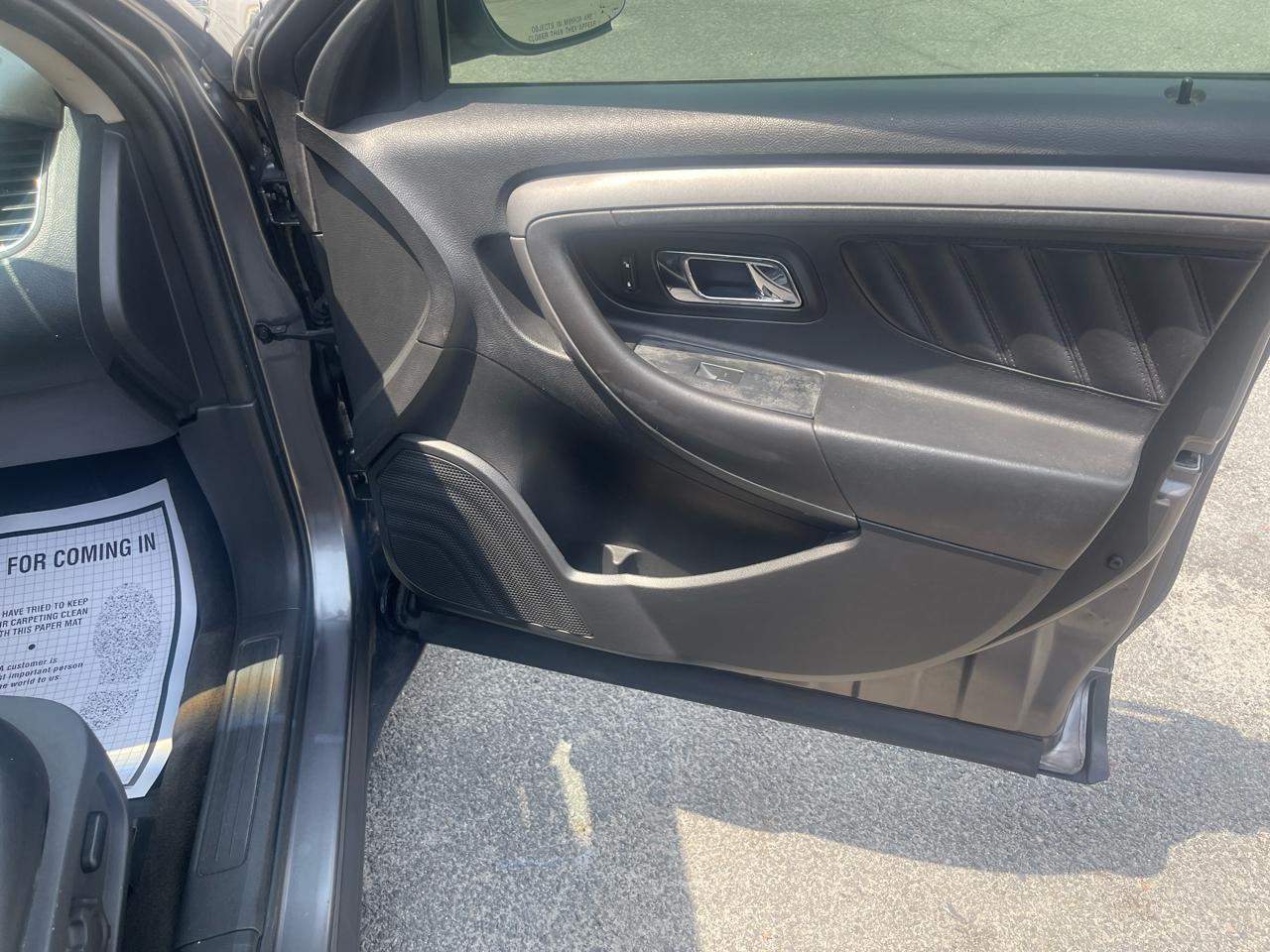 Ford Taurus SEL FWD 2012