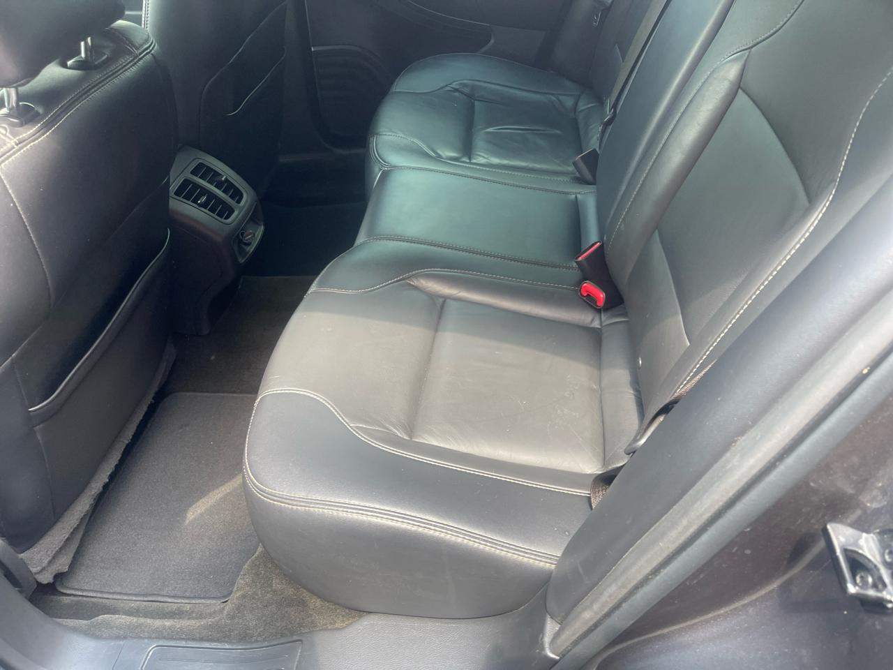 Ford Taurus SEL FWD 2012