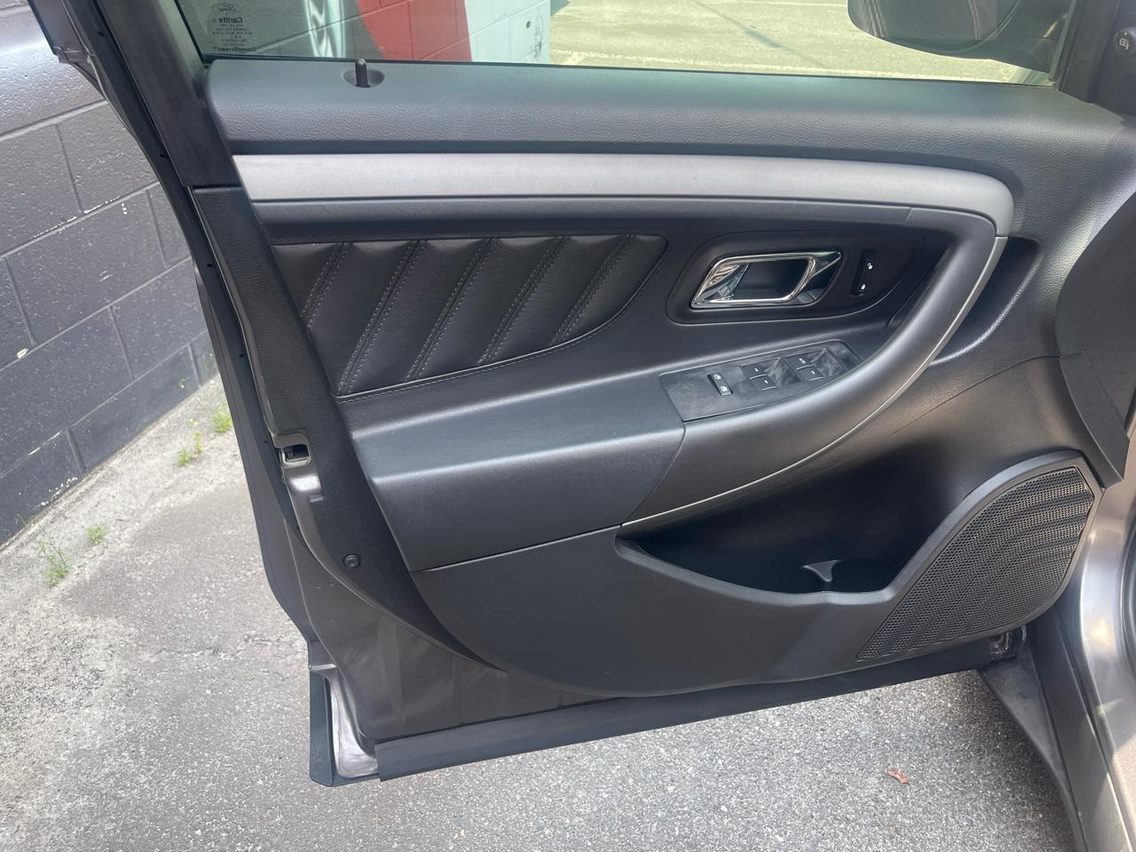 Ford Taurus SEL FWD 2012