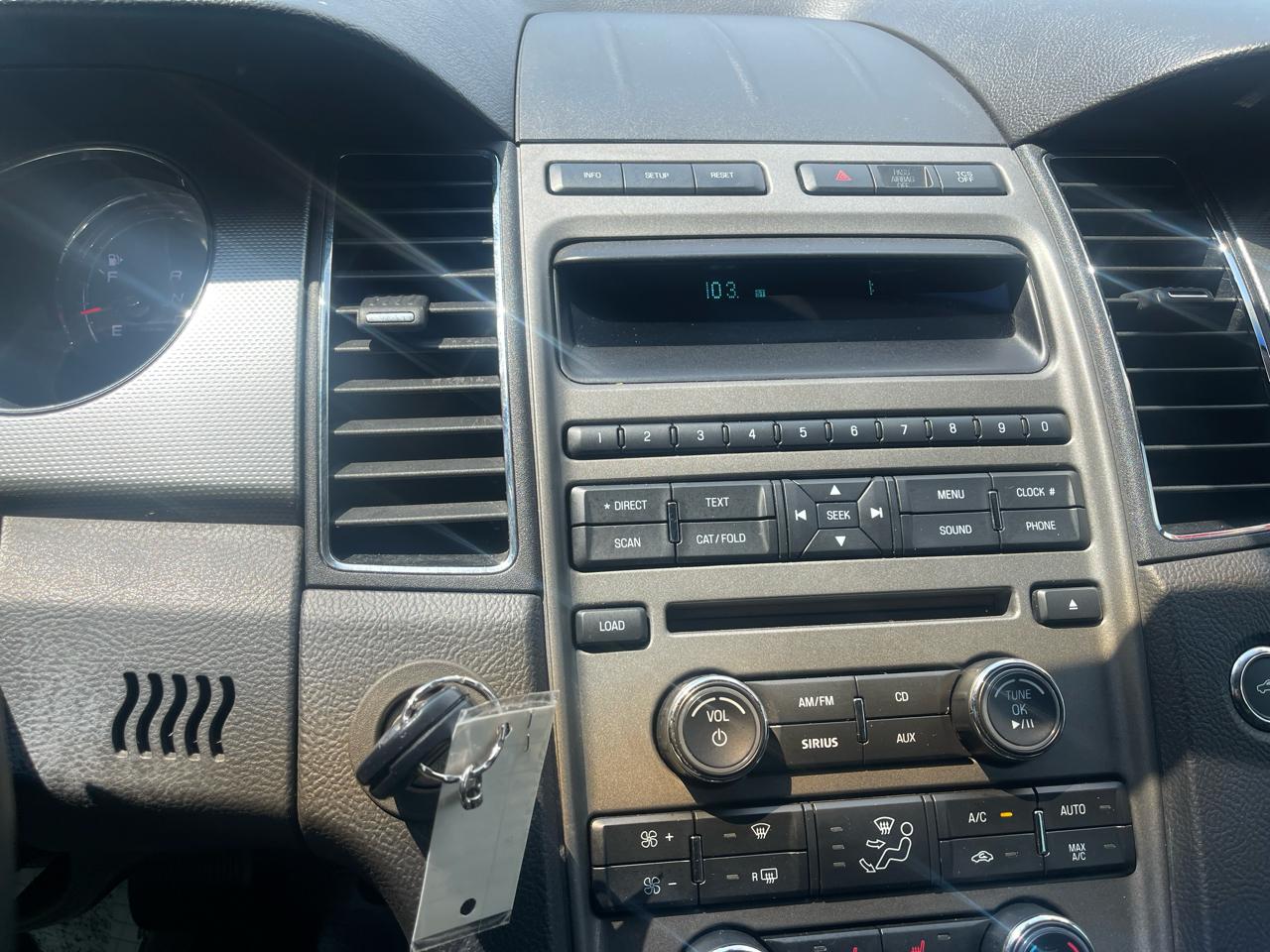 Ford Taurus SEL FWD 2012