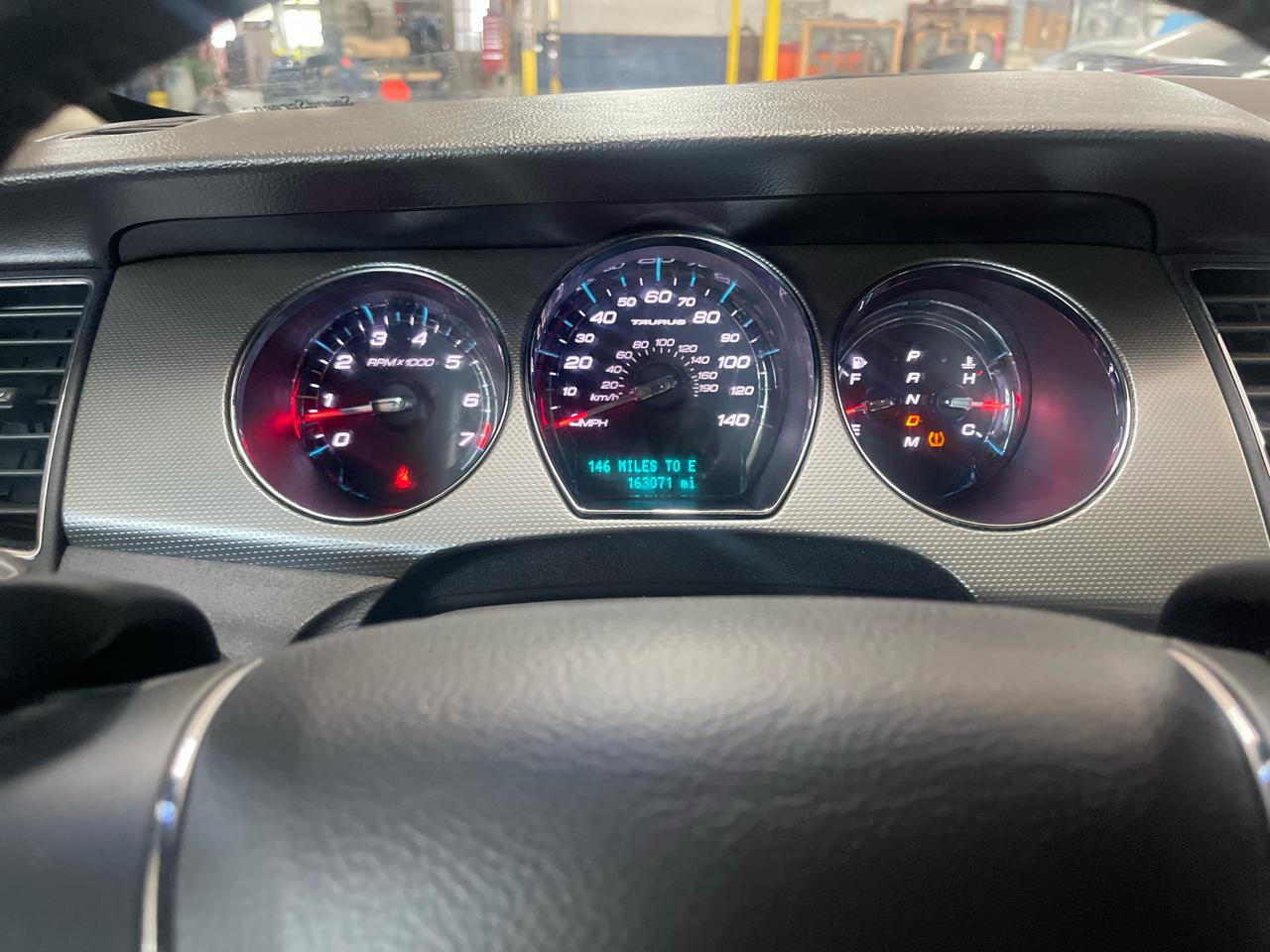 Ford Taurus SEL FWD 2012