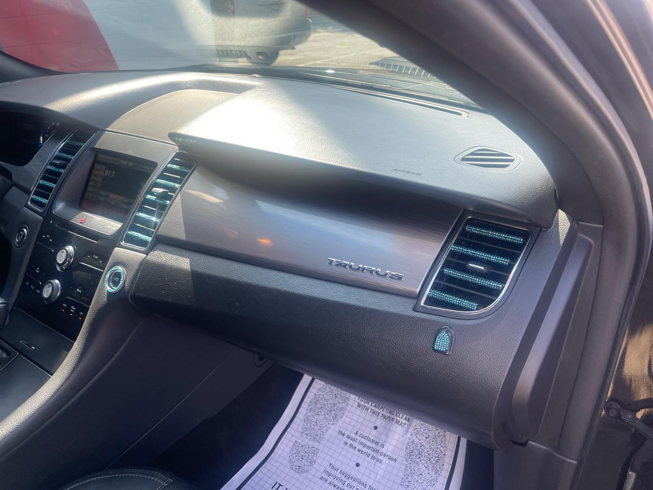 Ford Taurus SEL AWD 2015