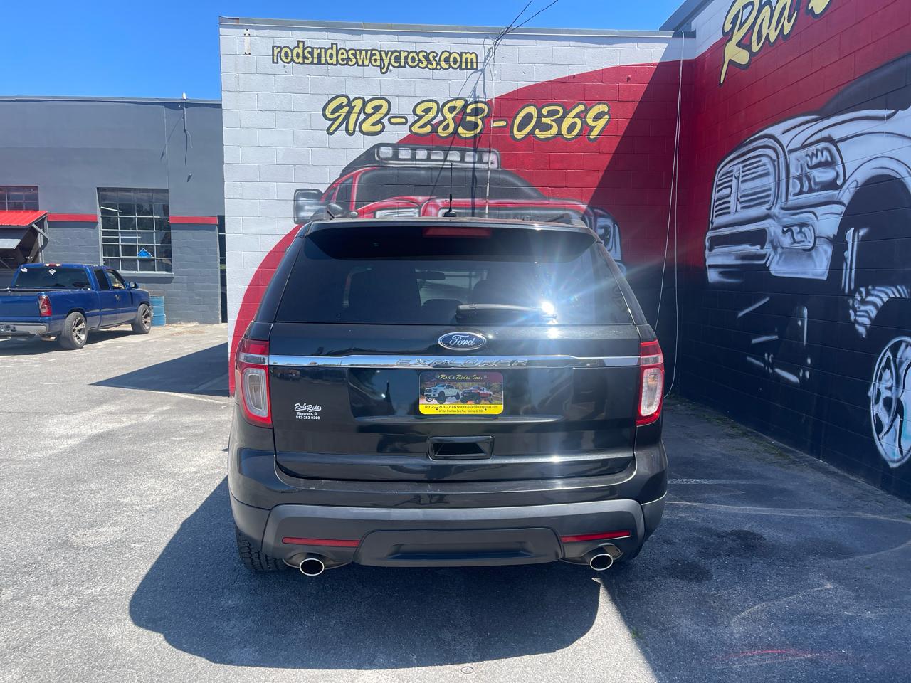 Ford Explorer Base FWD 2013