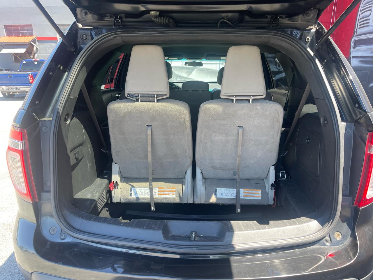 Ford Explorer Base FWD 2013