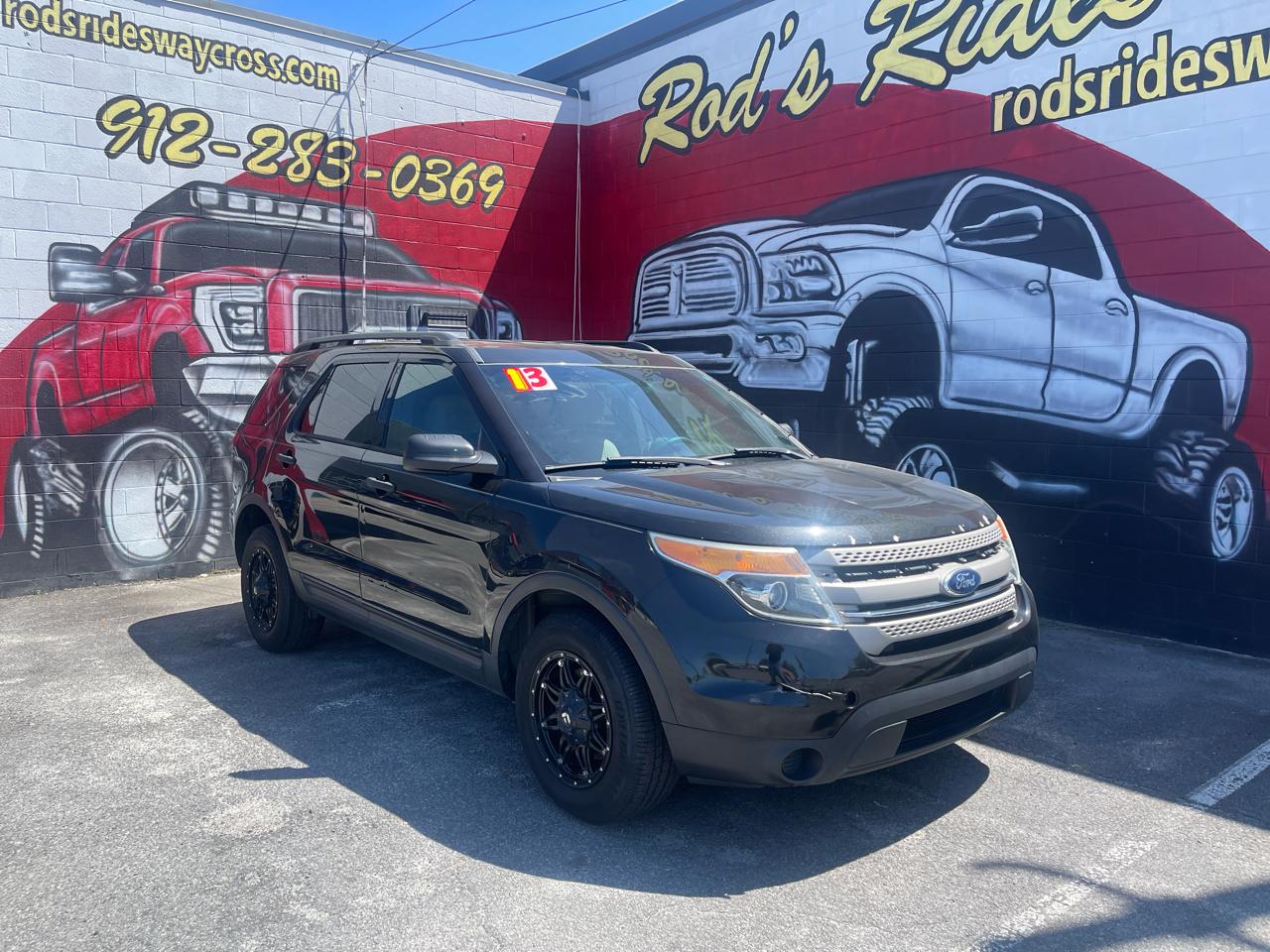 Ford Explorer Base FWD 2013