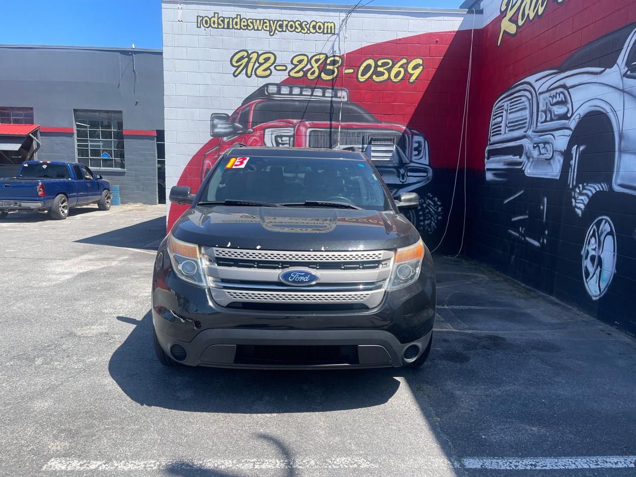Ford Explorer Base FWD 2013